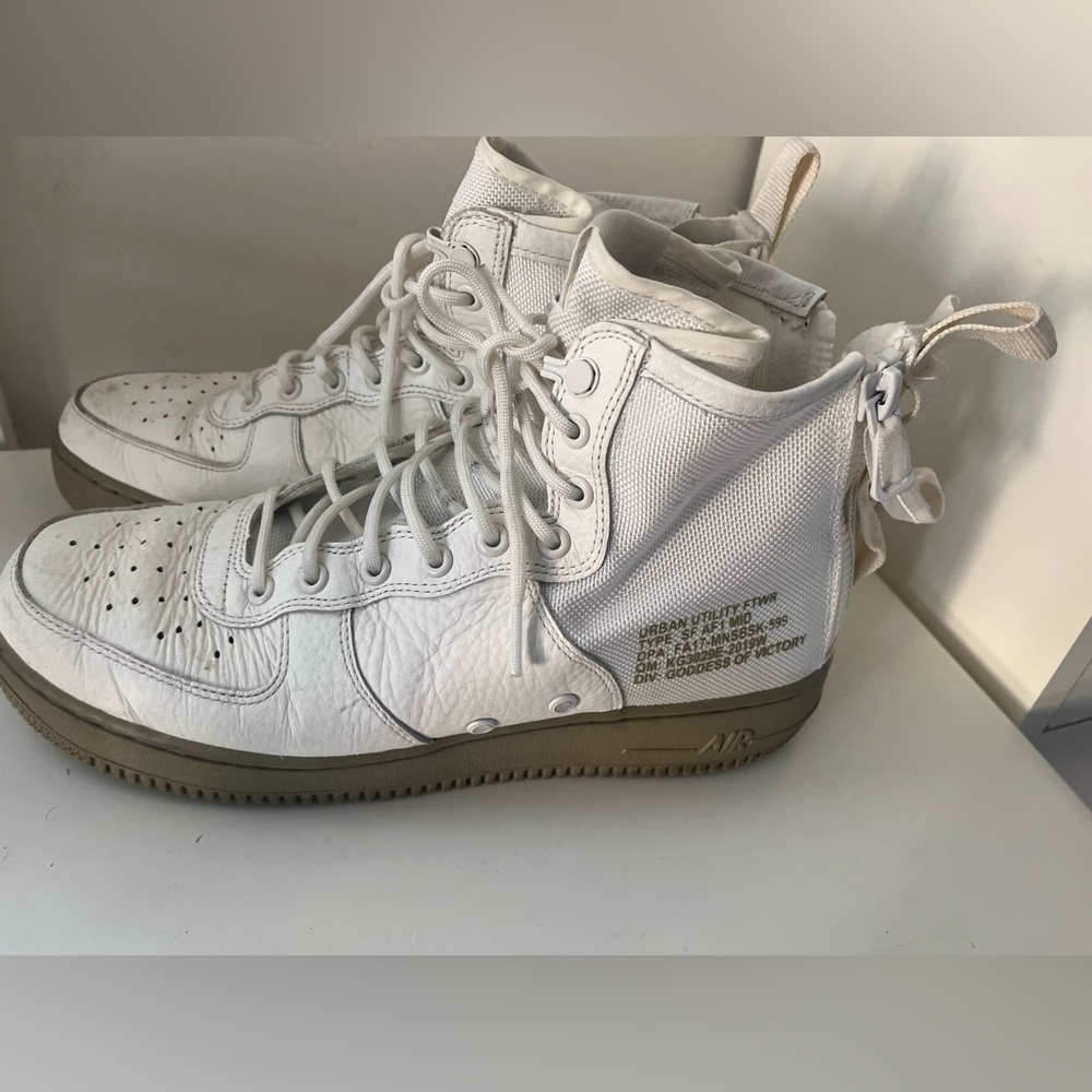 Nike AF1 Mid Goddess of Victory